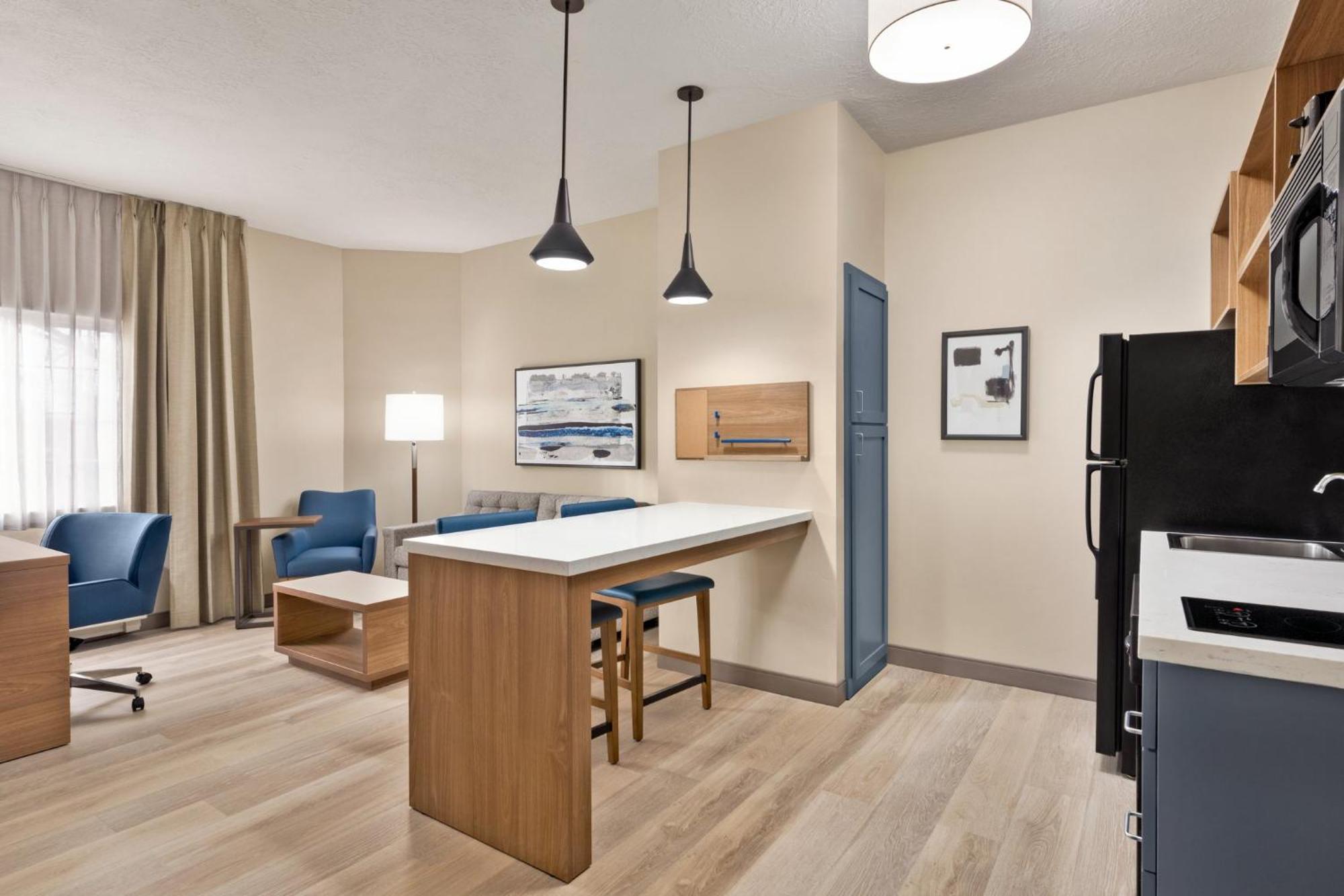 Candlewood Suites Boise - Towne Square By Ihg Exterior photo